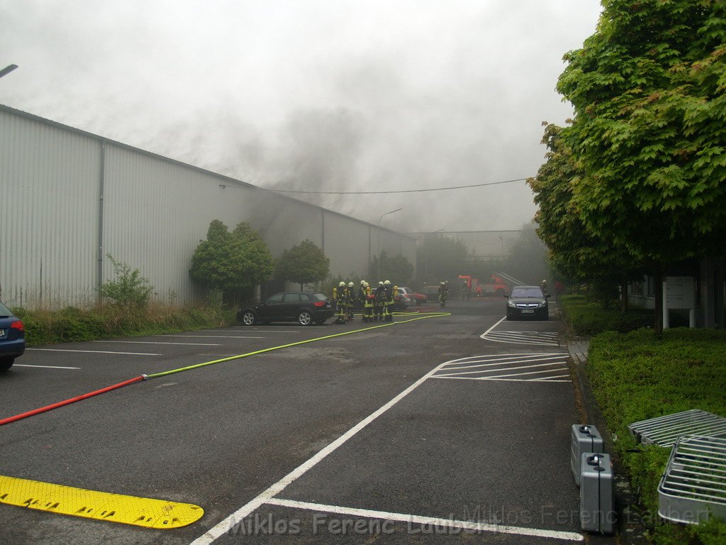 Brand in Lagerhalle Koeln Junkersdorf Toyota Allee P079.JPG